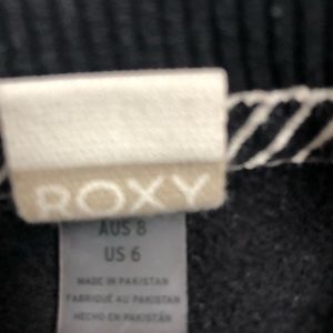 Girls Roxy size 6 black sweatshirt